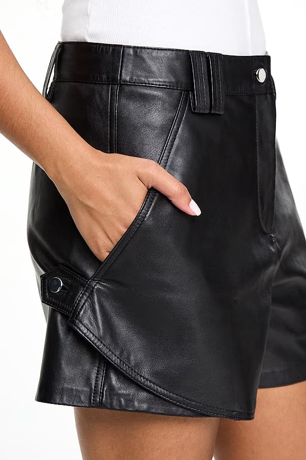 shorts de couro — foto 3