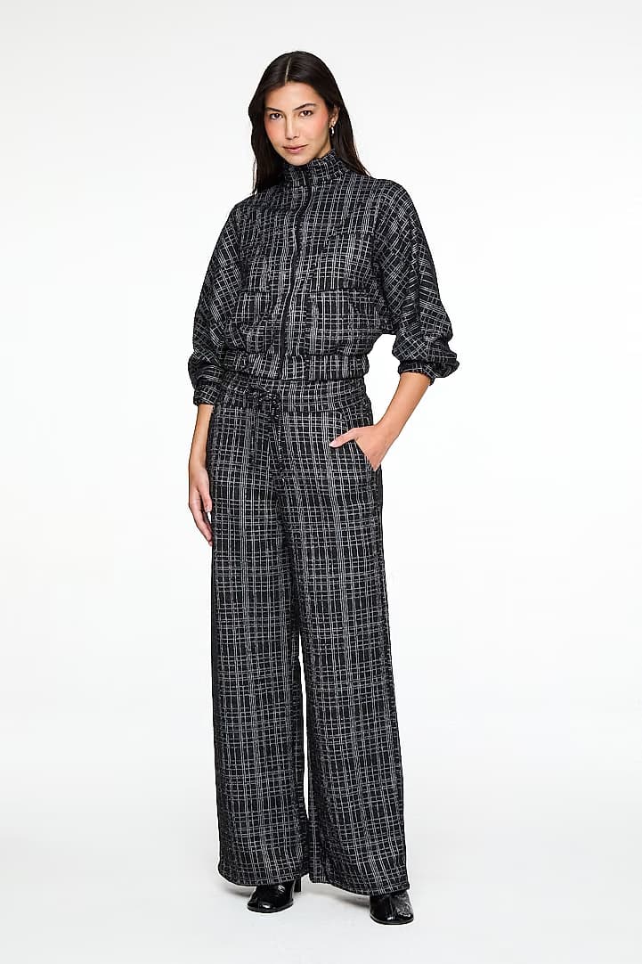 calça malha texturizada — foto 4